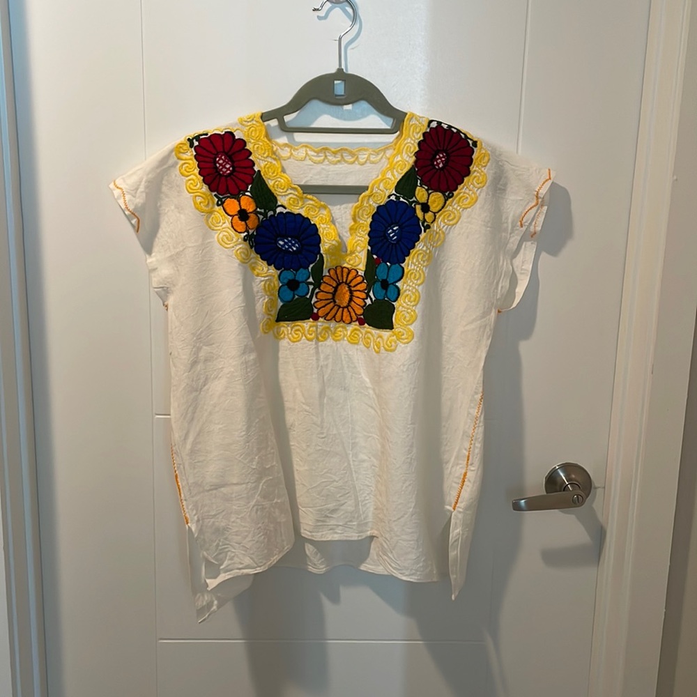 Vintage floral embroidered top